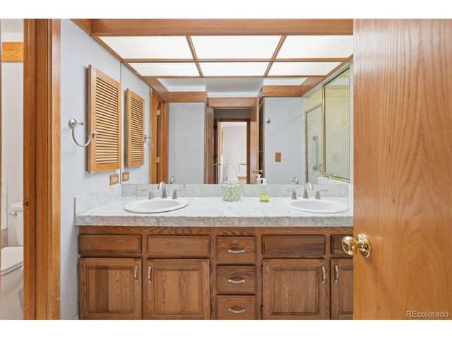1900 E Girard Pl 806, Englewood, CO 80113