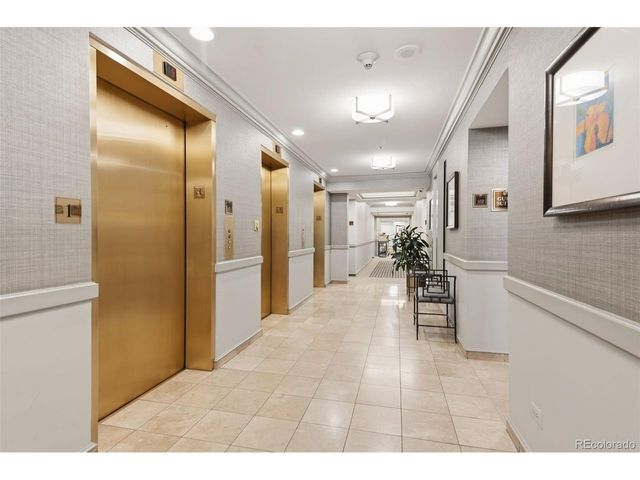 1900 E Girard Pl 806, Englewood, CO 80113