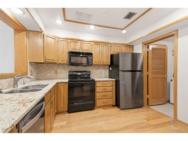 1900 E Girard Pl 806, Englewood, CO 80113