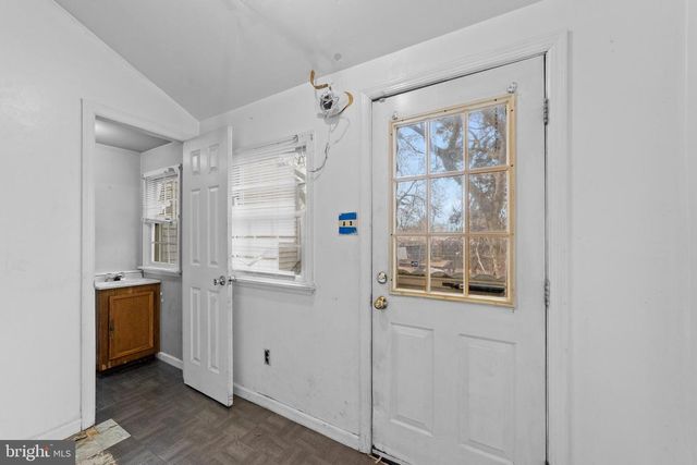 811 S WARREN ST, Trenton, NJ 08611