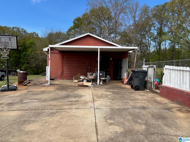 502 SAKS LANE, Weaver, AL 36277