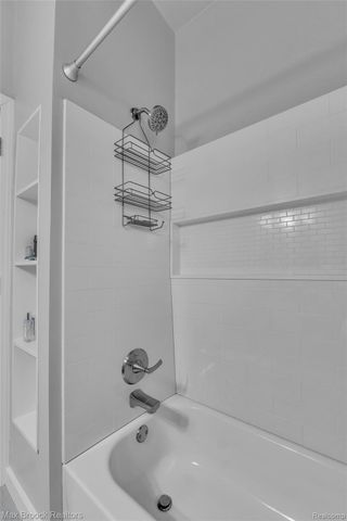 15738 Scott Street, Southgate, MI 48195