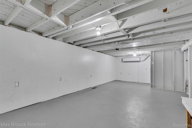 15738 Scott Street, Southgate, MI 48195