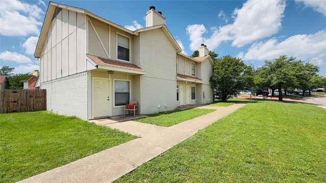 221 Meadow Court, Keller, TX 76248