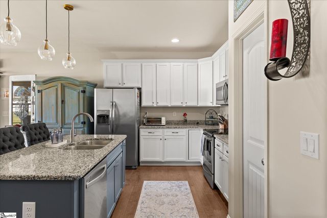 1560 Ballenger Road, Wellford, SC 29385
