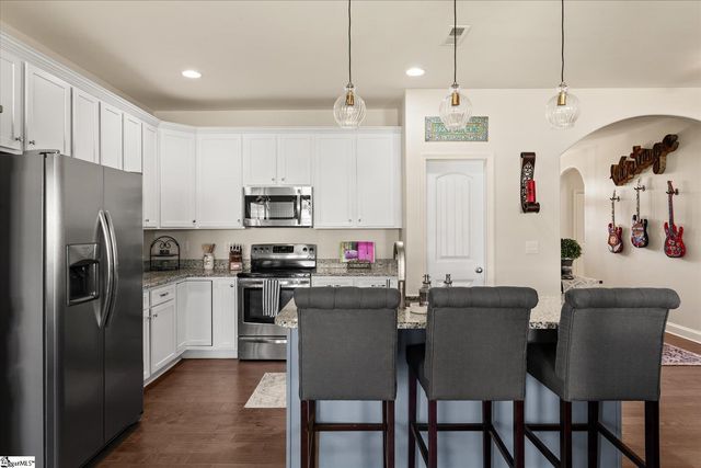 1560 Ballenger Road, Wellford, SC 29385