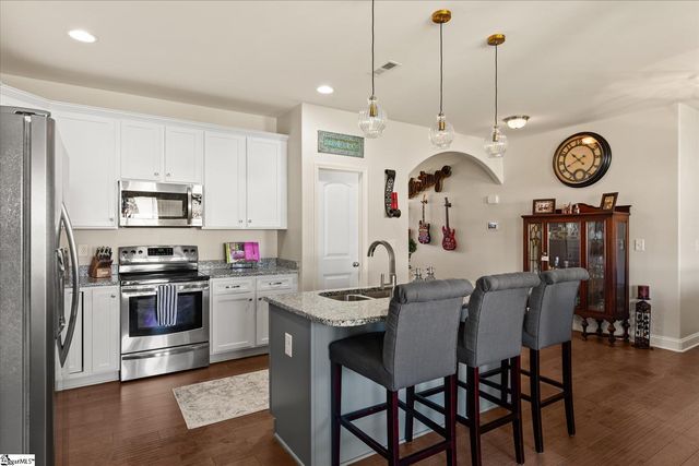 1560 Ballenger Road, Wellford, SC 29385