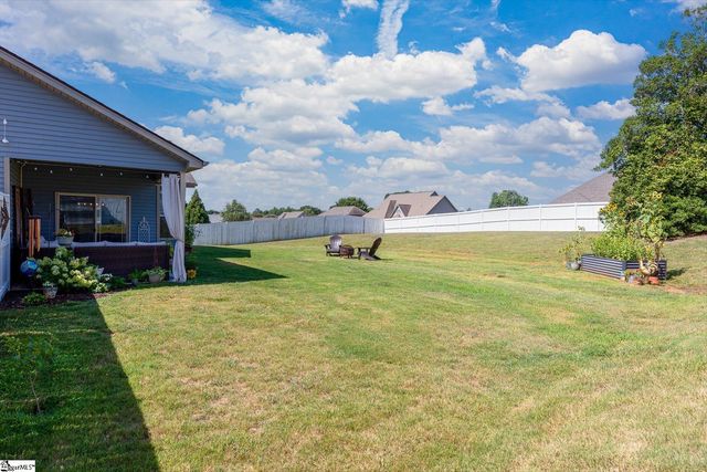 1560 Ballenger Road, Wellford, SC 29385