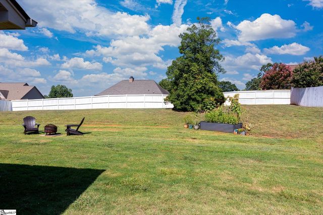 1560 Ballenger Road, Wellford, SC 29385