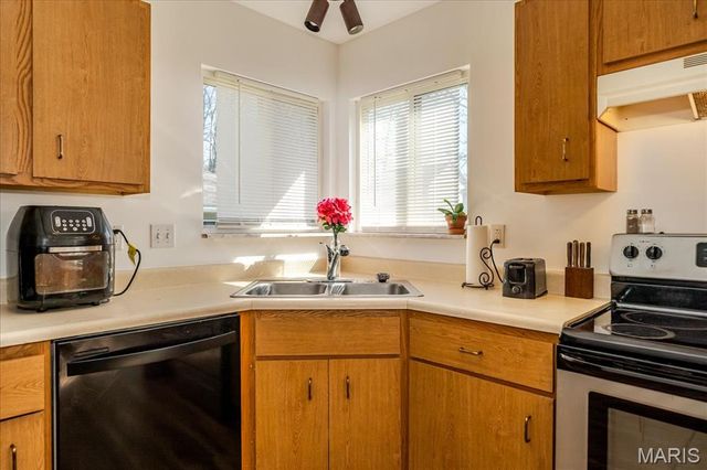 1308 Wildwood Drive, St Clair, MO 63077
