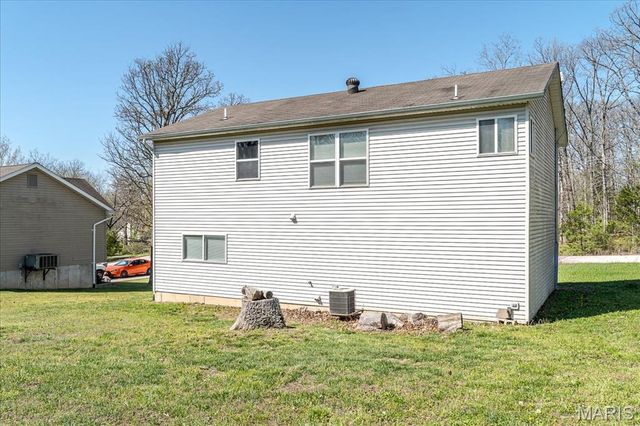 1308 Wildwood Drive, St Clair, MO 63077