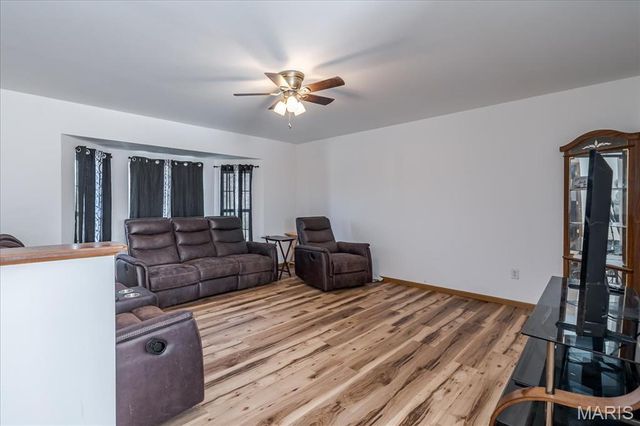 1308 Wildwood Drive, St Clair, MO 63077