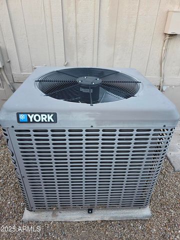 2233 E BEHREND Drive 152, Phoenix, AZ 85024