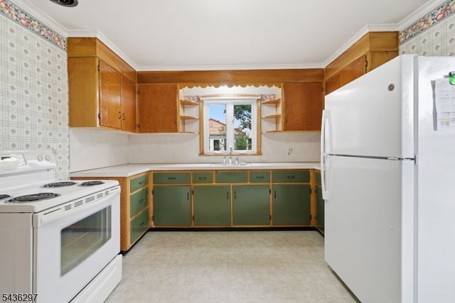 221 W Prospect St, South Bound Brook Boro, NJ 08880