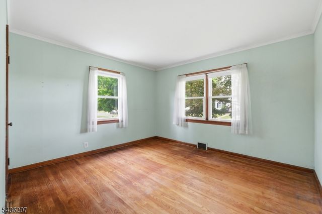 221 W Prospect St, South Bound Brook Boro, NJ 08880