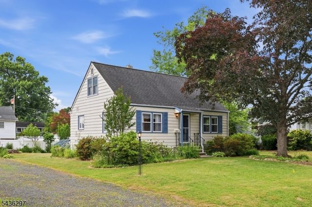 221 W Prospect St, South Bound Brook Boro, NJ 08880