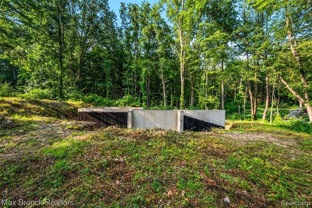 11894 Scenic Valley, Davisburg, MI 48350