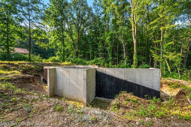 11894 Scenic Valley, Davisburg, MI 48350