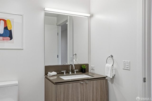 45 Bartlett Street 206, San Francisco, CA 94110