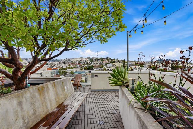 45 Bartlett Street 206, San Francisco, CA 94110