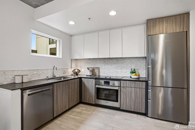 45 Bartlett Street 206, San Francisco, CA 94110