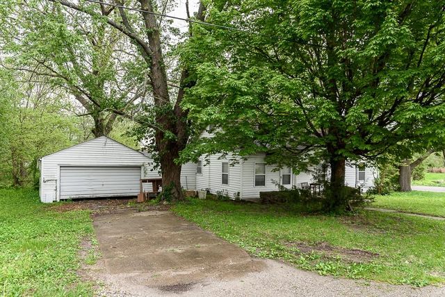 104 E 8th Street, Tonganoxie, KS 66086