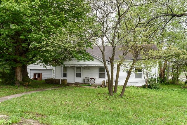 104 E 8th Street, Tonganoxie, KS 66086