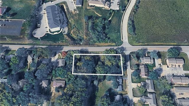 104 E 8th Street, Tonganoxie, KS 66086