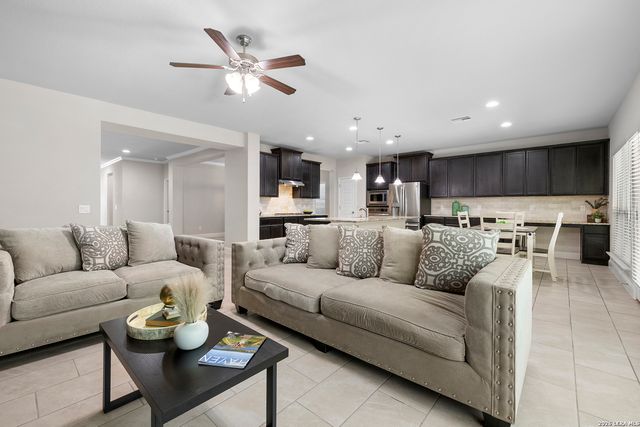 444 Whistlers Way, Spring Branch, TX 78070