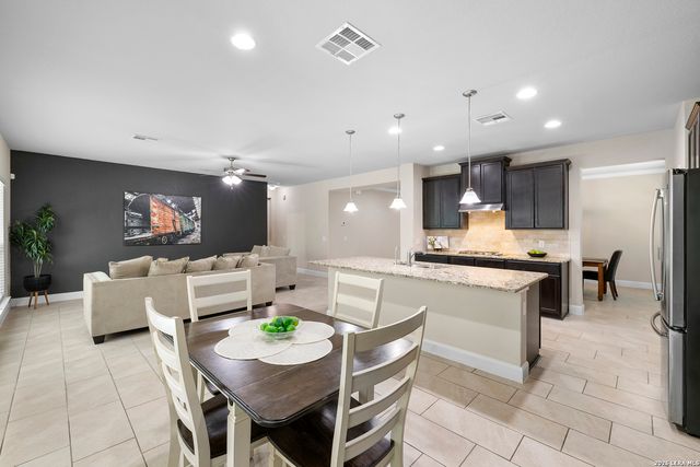 444 Whistlers Way, Spring Branch, TX 78070