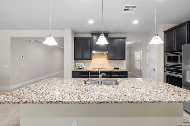 444 Whistlers Way, Spring Branch, TX 78070