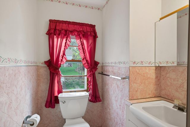 3735 Sumter Avenue S, Saint Louis Park, MN 55426