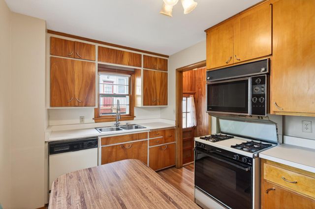 3735 Sumter Avenue S, Saint Louis Park, MN 55426
