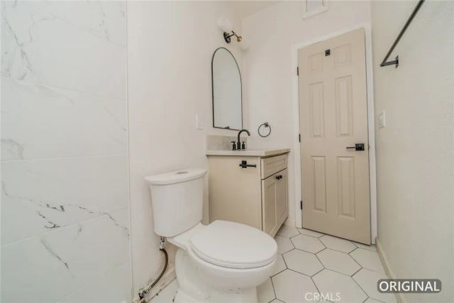 5680 Ensenada Way, Riverside, CA 92504
