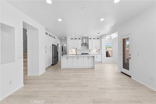 1271 Castledale, Riverside, CA 92501