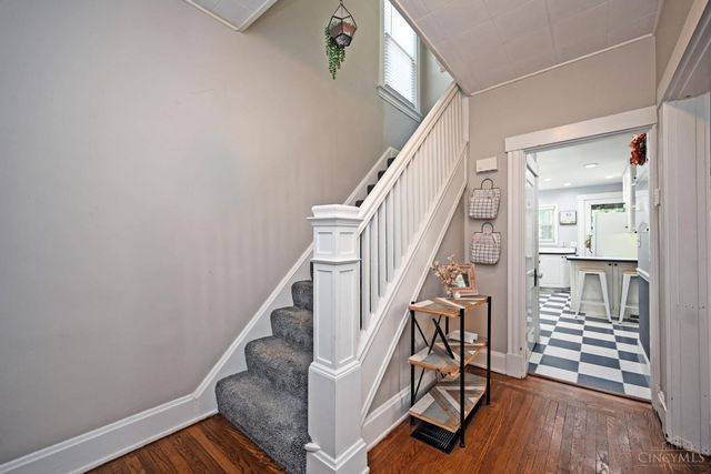 2528 Valley View Court, Cincinnati, OH 45219