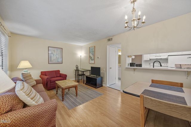 807 W Trinity Avenue 250, Durham, NC 27701