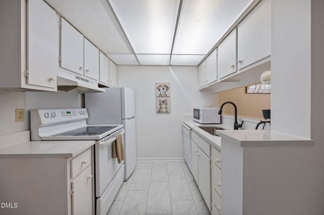 807 W Trinity Avenue 250, Durham, NC 27701