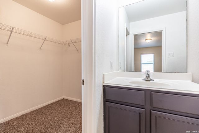 7058 Capeshaw, San Antonio, TX 78252