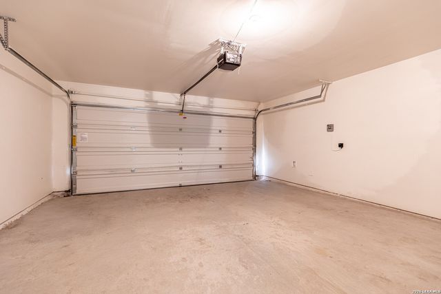 7058 Capeshaw, San Antonio, TX 78252