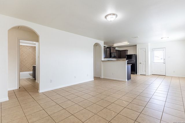 7058 Capeshaw, San Antonio, TX 78252