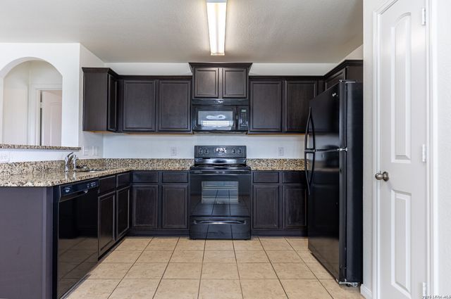 7058 Capeshaw, San Antonio, TX 78252