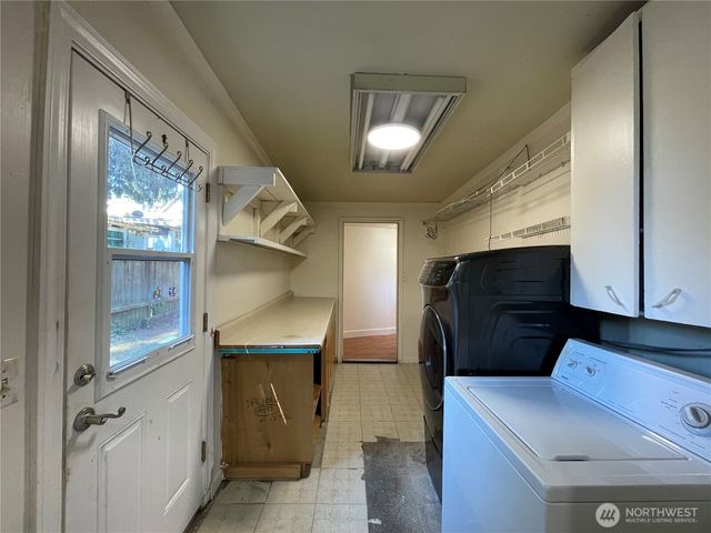 13729 Stone Avenue N, Seattle, WA 98133