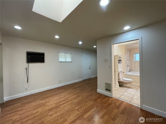 13729 Stone Avenue N, Seattle, WA 98133