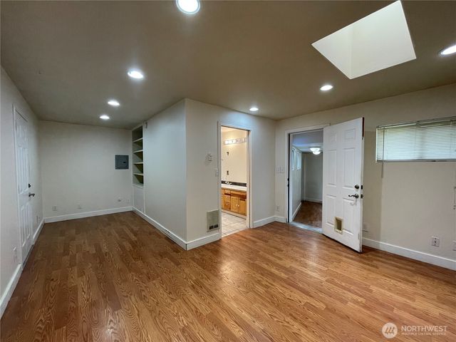 13729 Stone Avenue N, Seattle, WA 98133