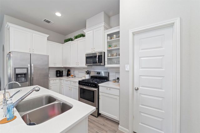 219 Murrieta Lane, Rosharon, TX 77583