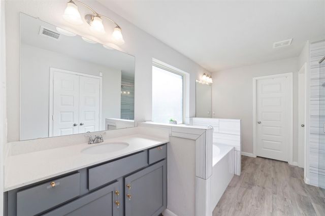 219 Murrieta Lane, Rosharon, TX 77583
