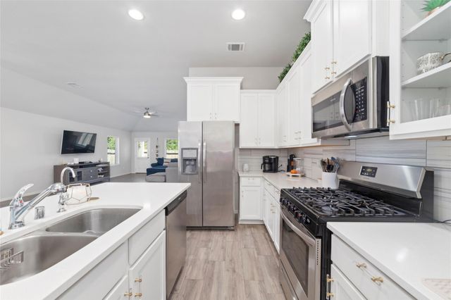 219 Murrieta Lane, Rosharon, TX 77583