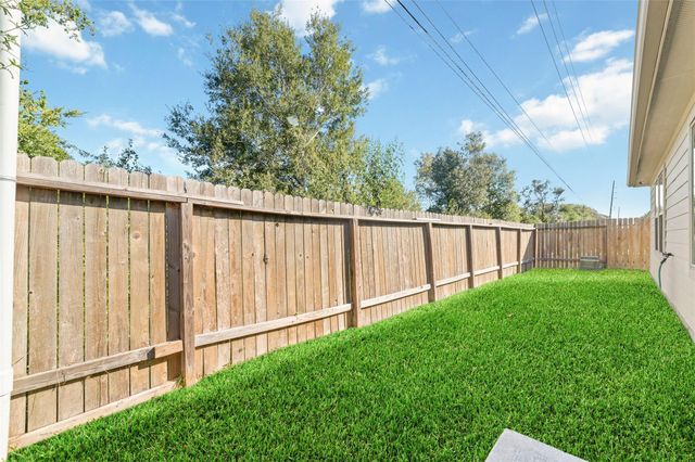 219 Murrieta Lane, Rosharon, TX 77583