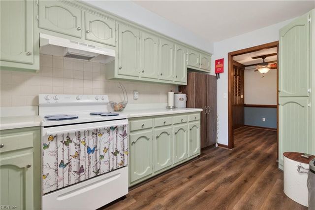 408 Woodbridge DR, Chesapeake, VA 23322